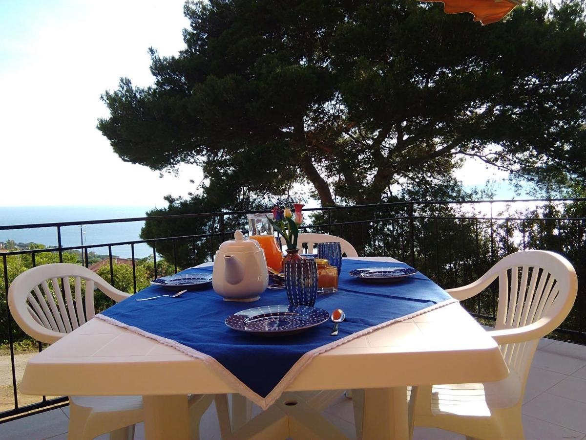 La Casa Dei Nonni - Services Included - Servizi Inclusi Capoliveri  Bagian luar foto